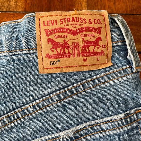 Levi’s 501 shorts size W25 - Picture 6 of 6